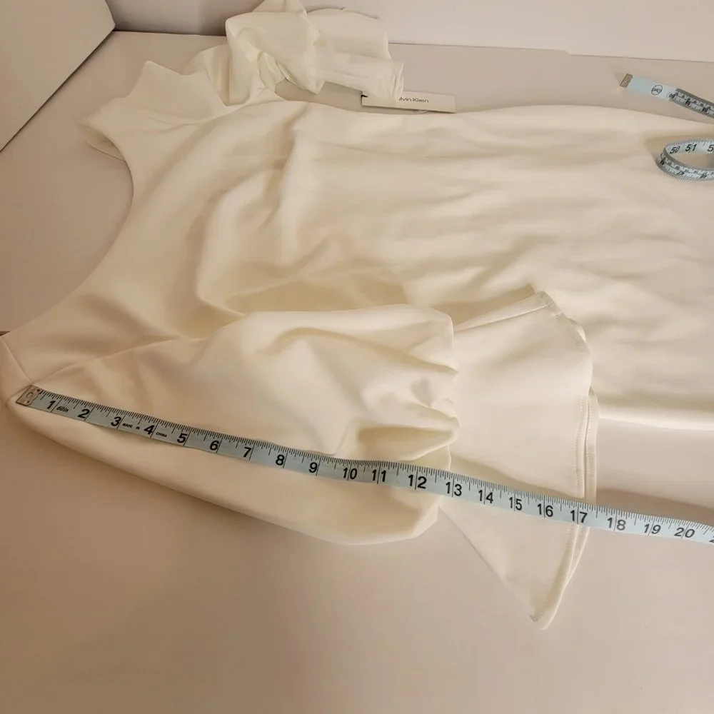 Calvin Klein Bell & Bubble Sleeve Fitted Sheath Dress Size 4 Wht Deep V-Back NWT - Picture 9 of 12